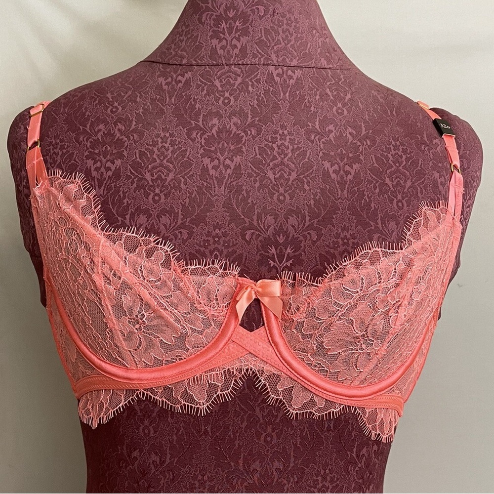 Victoria's Secret Very Sexy Bra coral Unlined Orange Size 32D